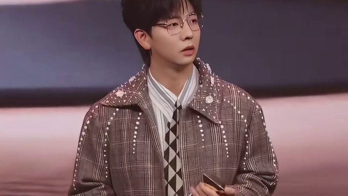 胡夏这错位图简直绝了