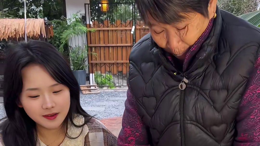 有人爱吃柚子,而我们江西人唯独爱吃柚子的皮！说说你知道的江西哪些皮能吃？？和外婆一起来寻找家乡的回忆