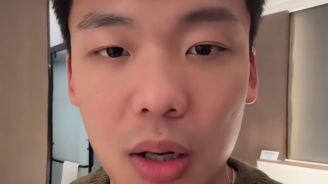 快问快答：身体抱恙，请假一天，望见谅！