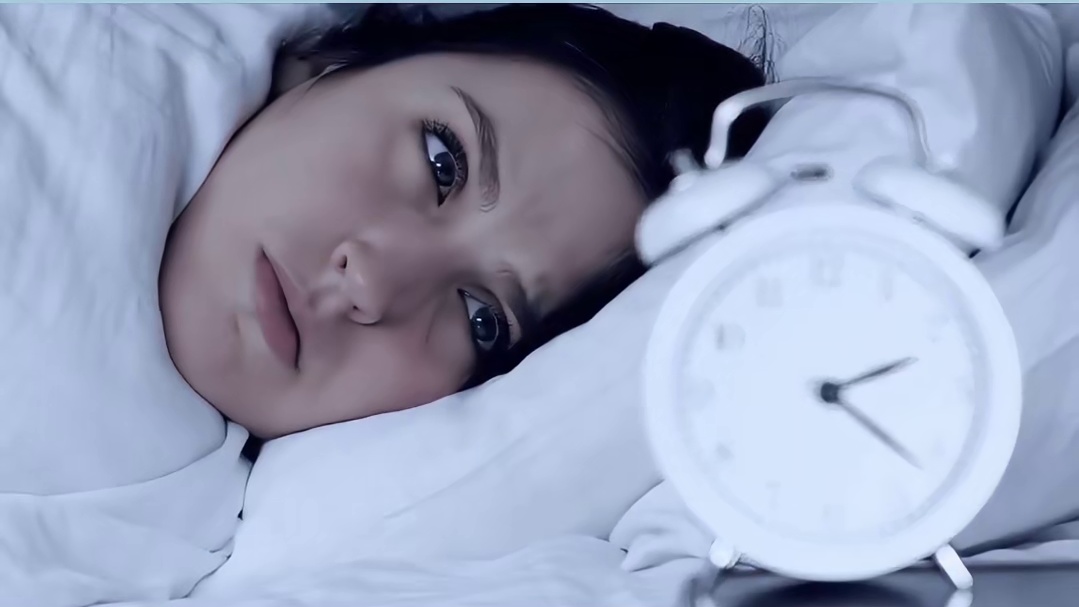 越想睡越失眠？怎么破