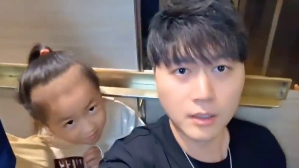 小金最爱小猪咪