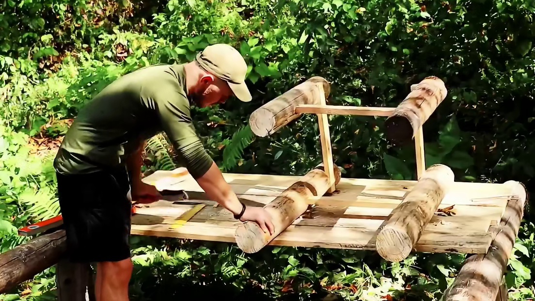 “谁能拒绝在睡前来一集解压荒野建造，看完保你美美睡上一觉” (3)