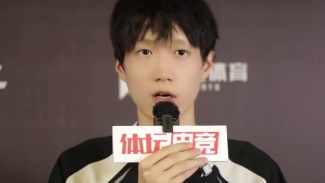 香克斯彻底塌房