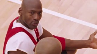 喬丹傳記第20集：艾弗森到底有多囂張？實際身高不足1米8的他，就要挑戰(zhàn)神的威嚴