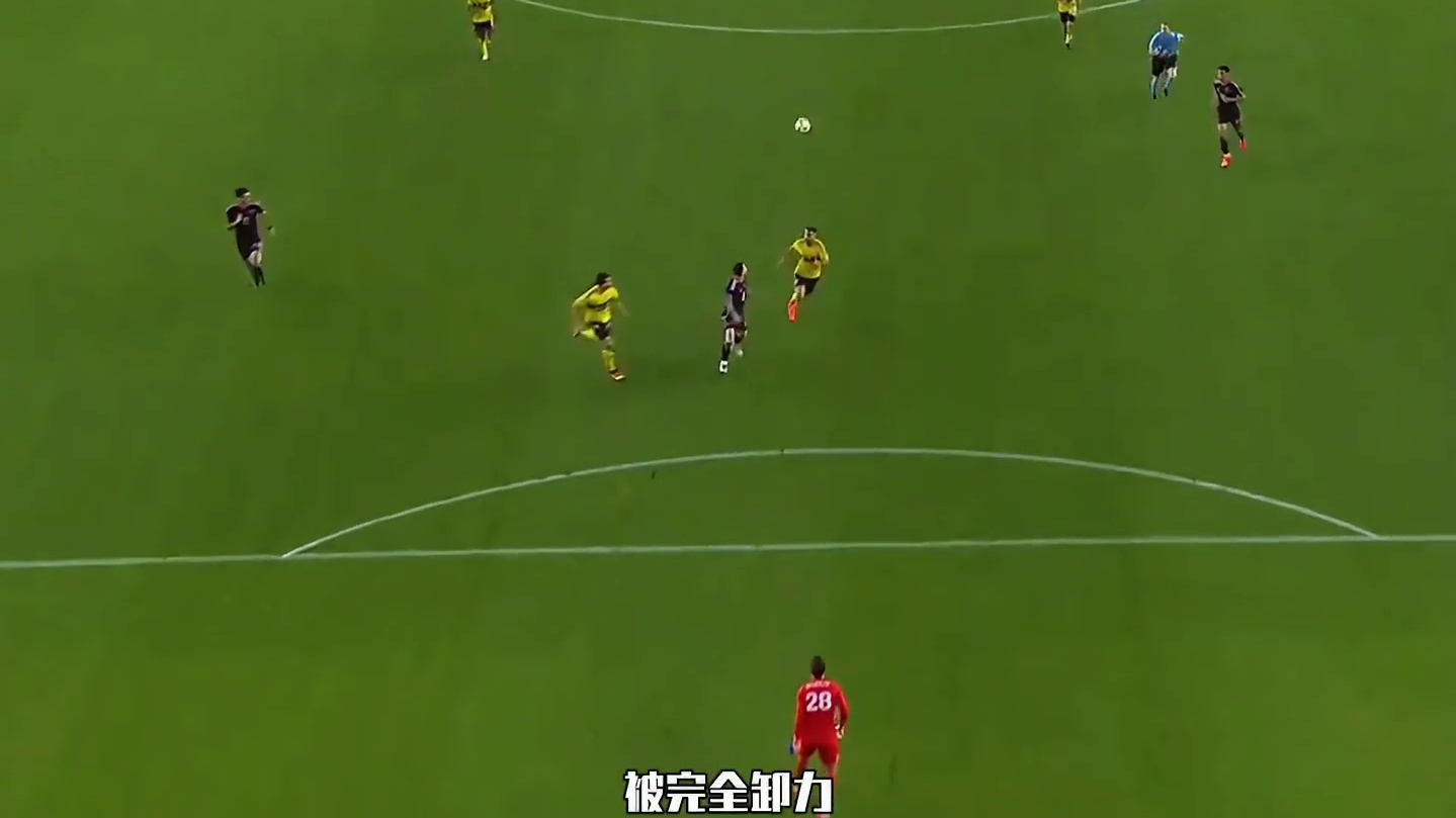 37岁的梅西，三个人还是防不住！