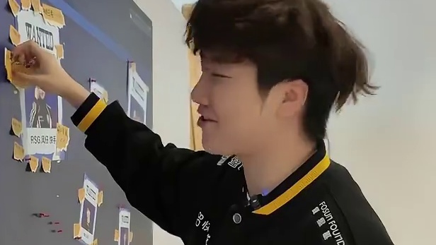 打破纪录，天才少年RSG.小钰 直呼实力梦回四年前！KZ.狮子 二连记录强迫“下班”！狼队.shen