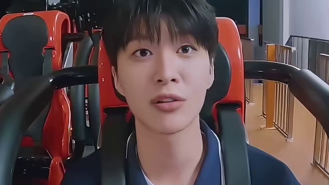 范丞丞我好像看到你的胃了