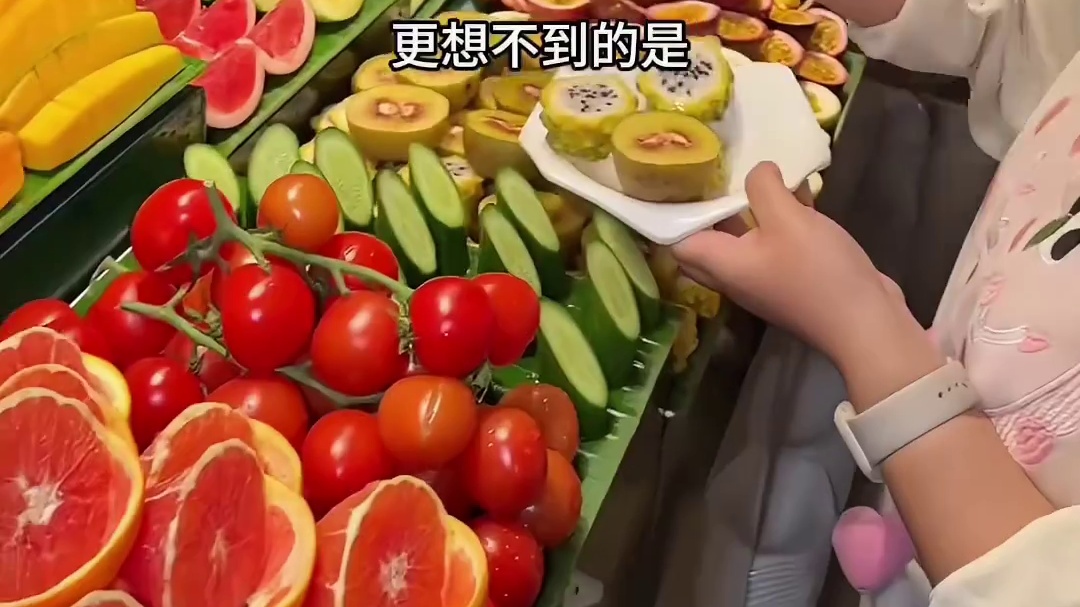 波龙小青龙吃到爽