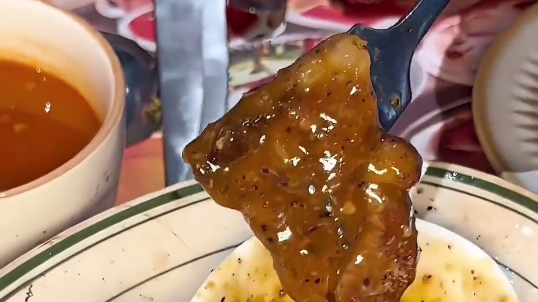 特意来这家战斧牛排，大口吃肉满足感爆棚