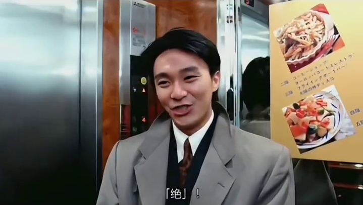 这波只能说踏子是懂兄弟们的，一个配色把情人节和万圣节同时满足了，这算不算一举两得呢？