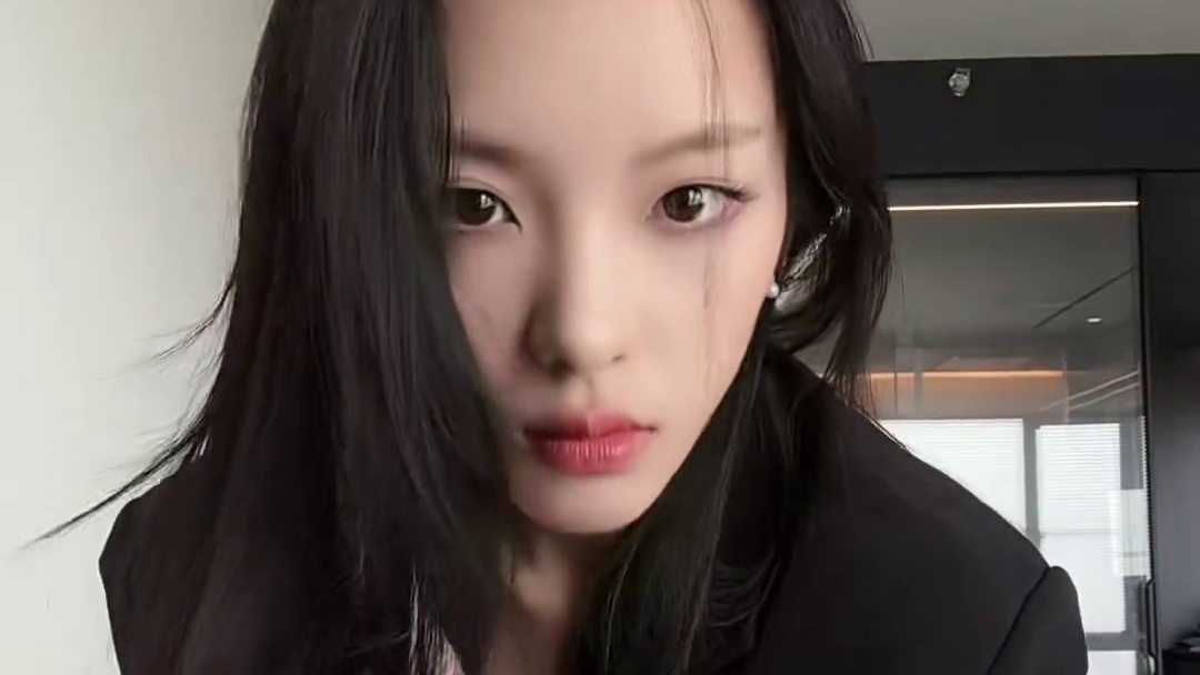 以后还是穿黑色的 做男做女都爽