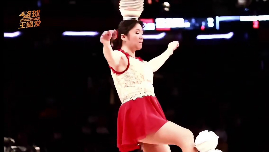 身披乔丹45号战袍重返赛场！她是NBA真正的“Goat”，比詹姆斯更长的河，红熊猫回来了