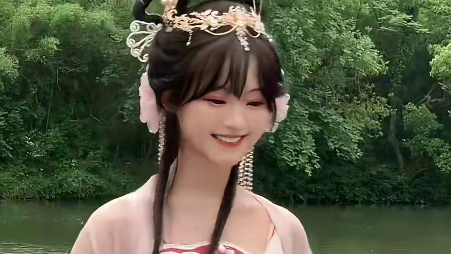 迎面走来的是仙女