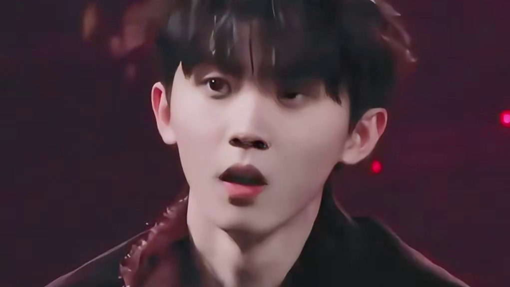 哦哟~好凶哦，吓死人喽~