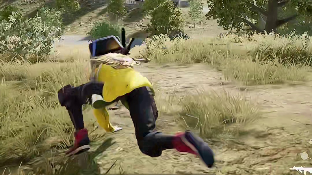 偷看别人女朋友眼睛被打肿了o.0