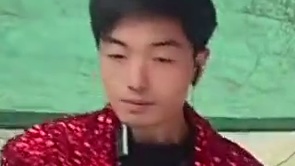 十点半开播，来听if you ……直播号@云南癫疯赛（古倒火团队） #权志龙#云南bigbang #亮片