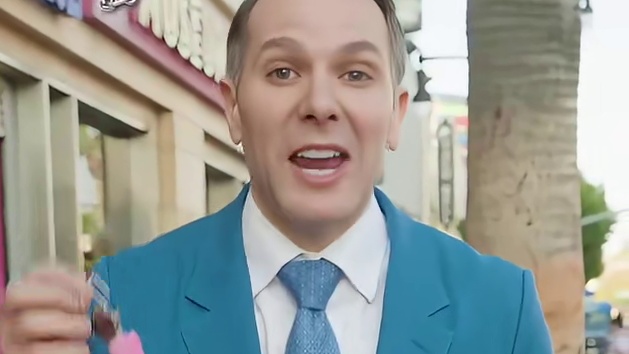 不可思议的街头挑战，老哥要挑战扯断手铐