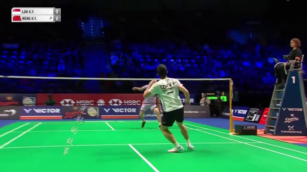 神仙跟随的攻防大开大合！翁泓阳顶住骆健佑疯狂冲击！ 这场比赛两人的对抗其实打的非常精彩，其中骆更是贡