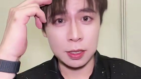 可以帮我想个组合名吗