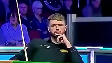 小伙子藐视奥沙利文，进攻途中故意改防守，火箭一杆直接教他做人 (2)