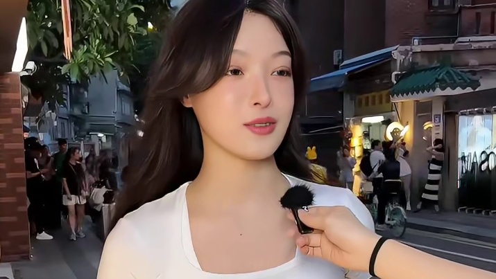 跟你谈恋爱有什么好处呀