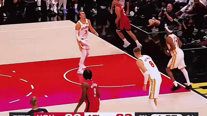 谢泼德首发出战29分钟得到29分6篮板6助攻