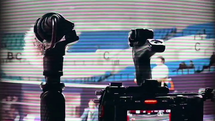 那时的我，心中有梦有追求，意气风发，有无限想象 现在的我，要找回那时的我 少年的心气是不可再生之物，