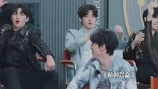 蘇新皓就這么水靈靈的拿到了鐵鑰匙