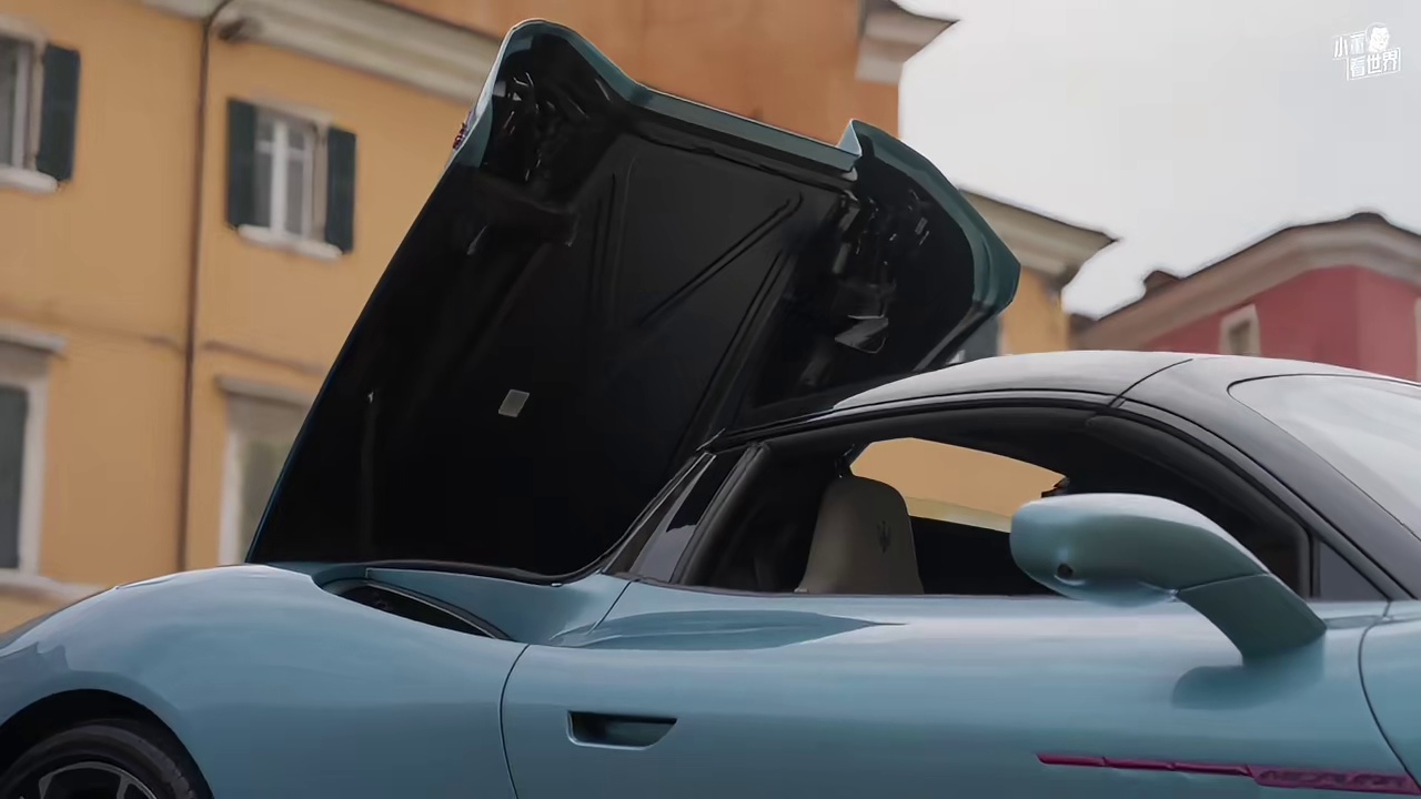 玛莎拉蒂MC PURA，它是MC20的继任者，我在意大利马尔米试驾了这款车型。在托斯卡纳的山路上，是