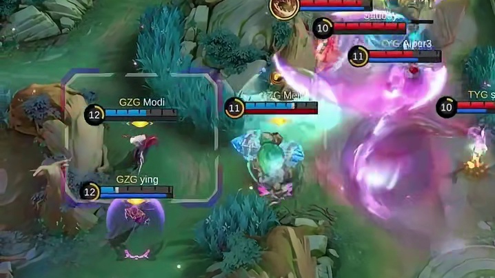 GZG首战光速结束，Modi一手阿洛特配合队友眨眼间连斩三人，拿下三连无双
