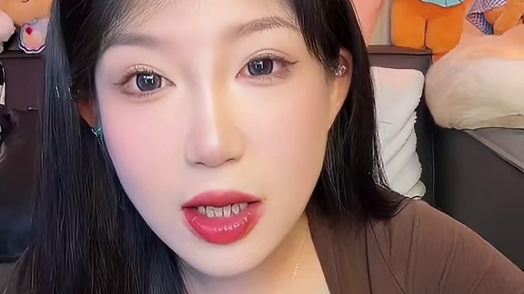 爽滑Q弹 酸辣过瘾 又麻又辣又酸！就是味儿很重的 口轻的姐妹少放料包或是慎拍！高品质酸辣粉！就是好吃