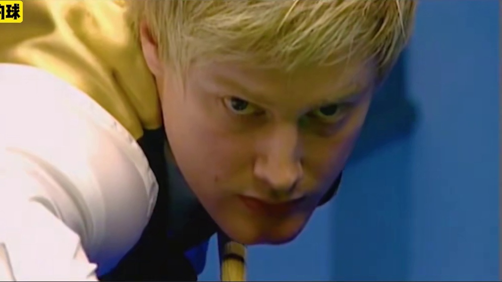 这才是斯诺克的魅力！晖哥逆境狂轰变态斯诺，把澳洲火炮轰成筛子  (3)