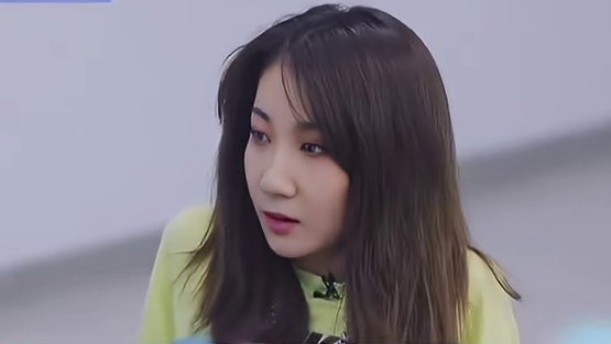 乃万：再也不想听见淡黄两个字了