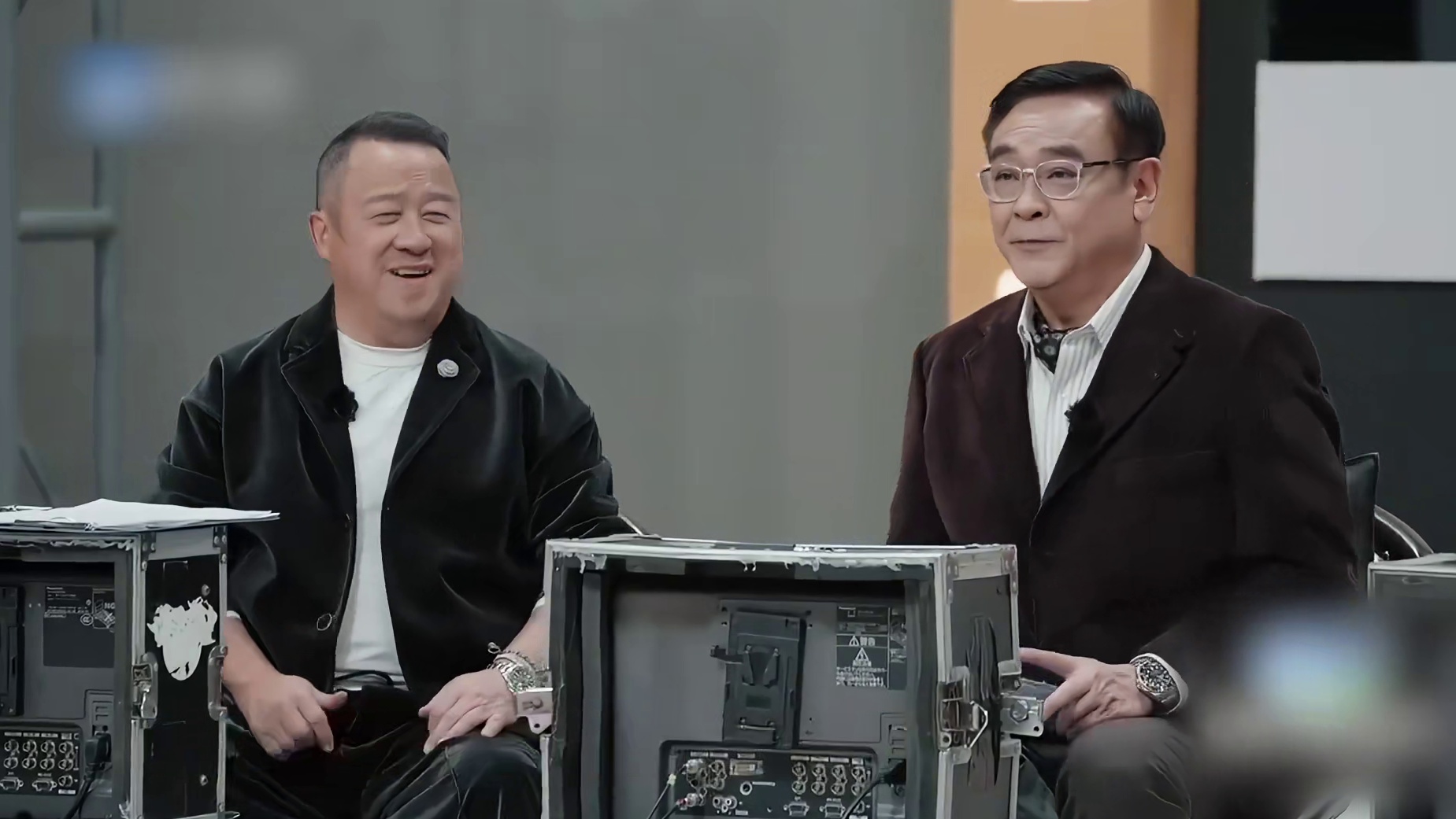 看到黄龄正面硬钢尔冬升，吓得宁静大气不敢出，才明白勇于做自己有多爽