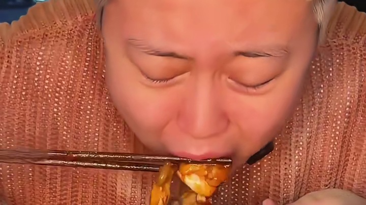 食材下锅裹满牛油，香香辣辣一口上头！