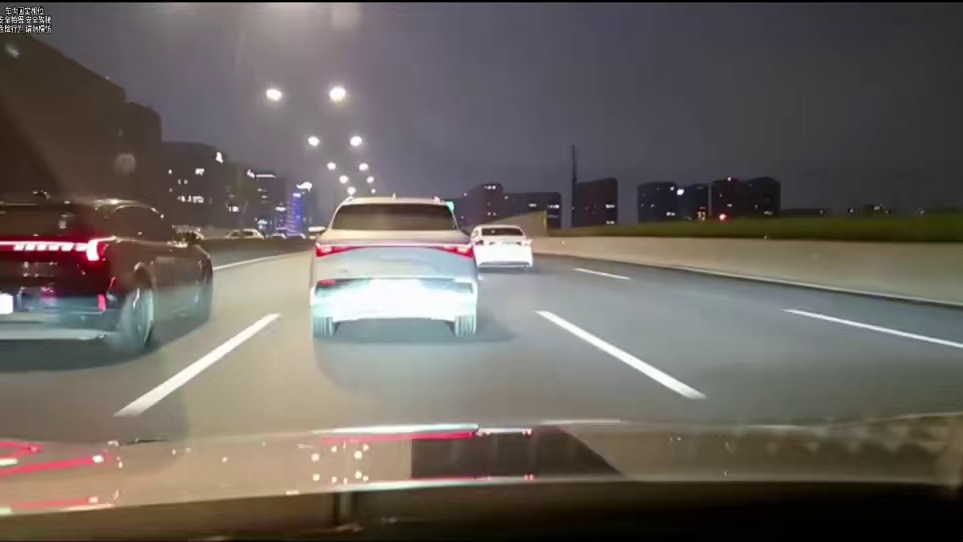 谁说电车没声浪