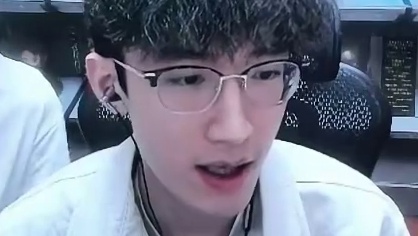 蔡哥体验天刀新服！上来就氪绝版时装？