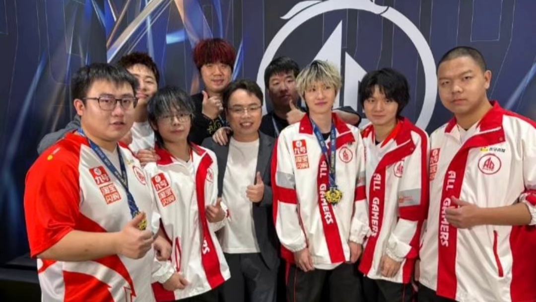 老盖：不装了，我们是冠军我摊牌了！打不过就加入AG