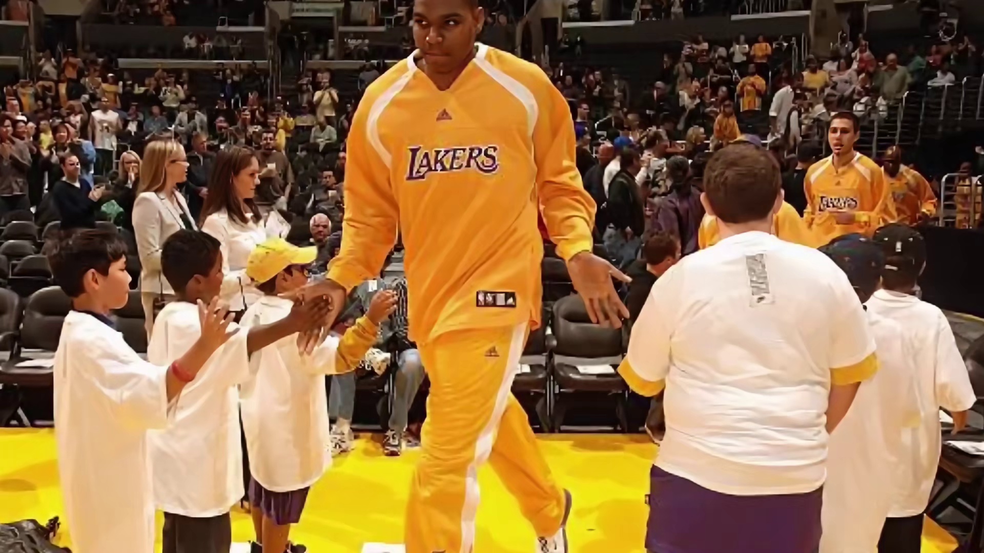 拜纳姆第一次受大伤，湖人却获得了加索尔