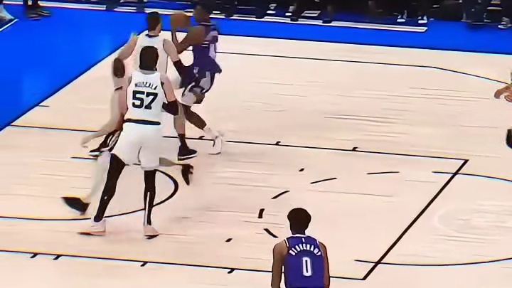 球品低劣！字母哥哥这操作，直接把格里芬整无语了