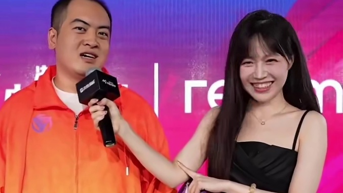 季后赛门票现场签收 新一轮的征战即将开始