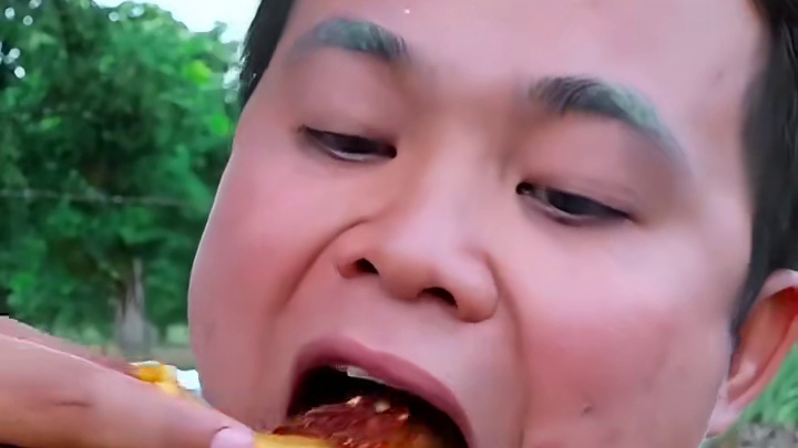 薄荷叶鲜辣椒酱️脆皮五花肉