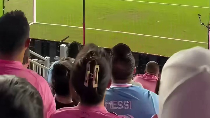 不愧是球王！梅西将生涯进球数刷新至第893粒#足球