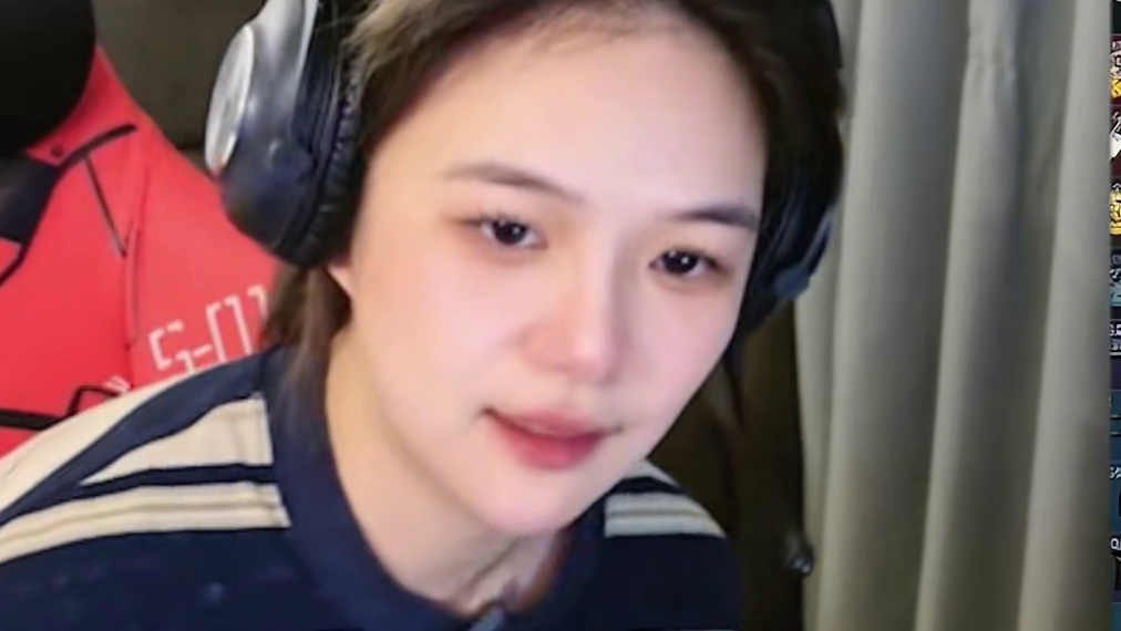 欧阳老师：为什么不和我打游戏啊