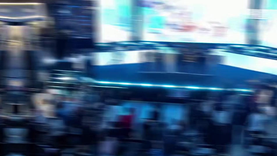 暴雪校园行重庆站高光回顾 11月8日，暴雪校园行于重庆熙街成功举办 ！ 现在，让我们跟随镜头，一起看