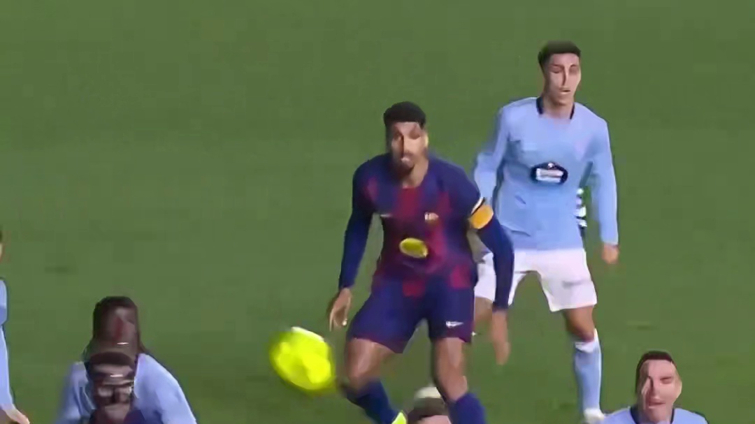 费兰还是嫩一点，莱万越老越厉害