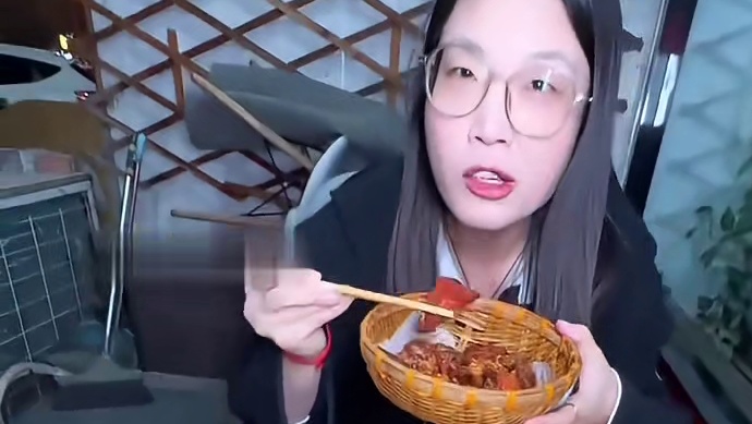 寻味全网都在夸的东北麻辣烫～