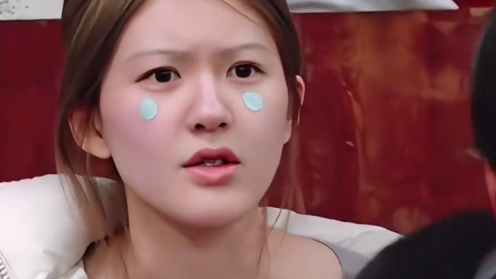 在以前的印象里赵露思是一个