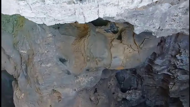 澜沧江畔500米绝壁发现巨型大洞，残存蜈蚣梯，是谁住在哪里？