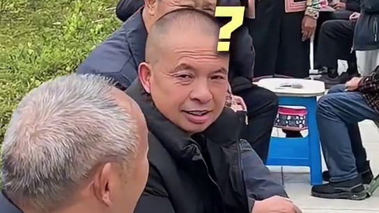 马路牙子上的熊猫没见到 但是亲眼看到了大自然的调色盘！